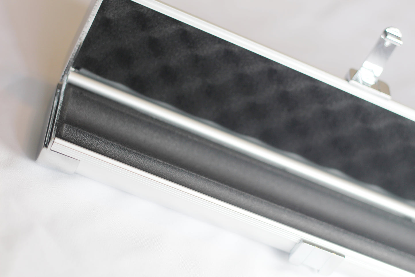 Silver Alloy | 1 Piece Cue Case